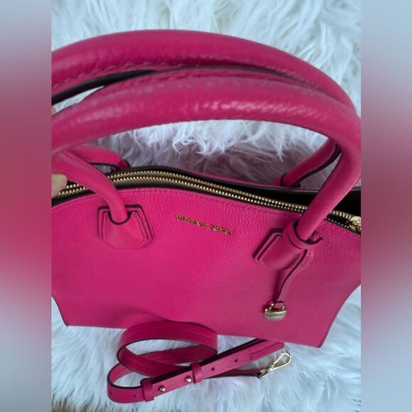 Michael Kors Fuchsia Pink Satchel – Pebbled Leather + Gold Lock & Strap - Picture 9 of 17